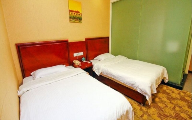 GreenTree Inn Xi’an North Gate Railway Station Express Hotel – Guest Rooms – Xi'an