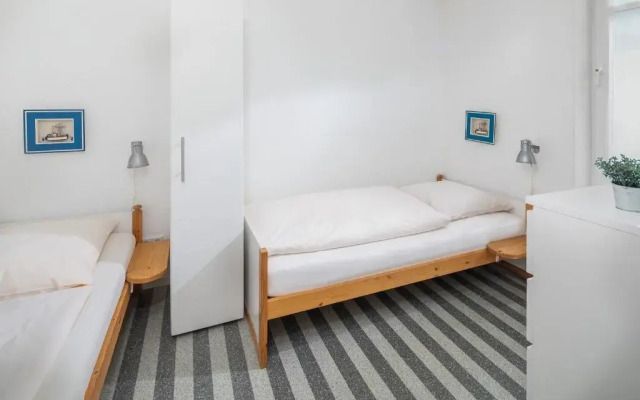 Admiral's Kap Lounge 1