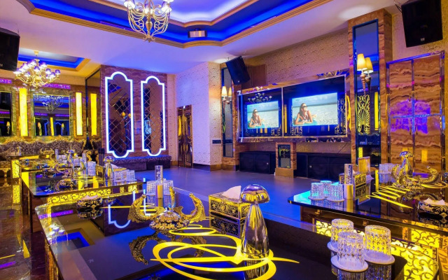 Royal Halong Hotel