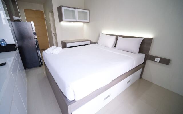 Tidy And Comfy Studio At Bale Hinggil Apartment