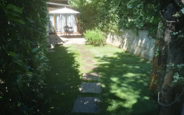 Ala Garden Apartment