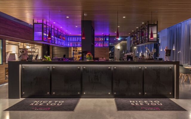 Moxy Edinburgh Airport