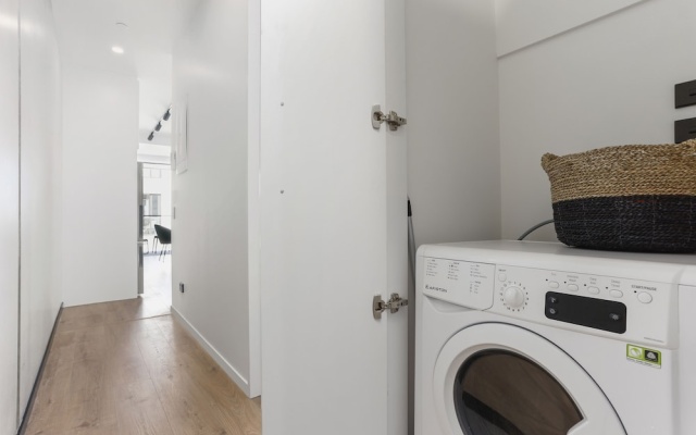 Brand New! Luxury Park Side Residence by Urban Butler – Guest Rooms – Auckland