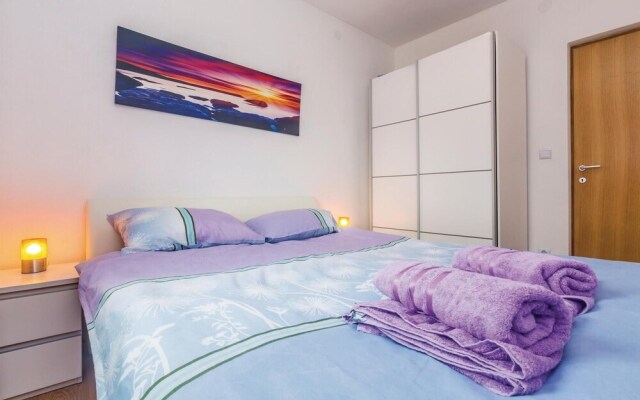 Awesome Home in Kras With Wifi and 2 Bedrooms