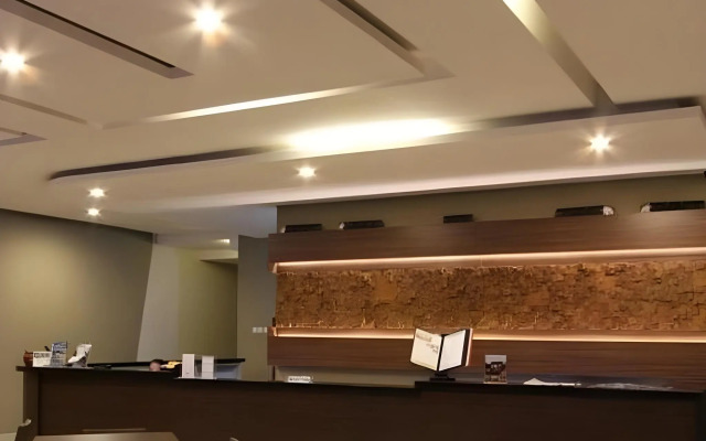 Ommaya Hotel & Resort