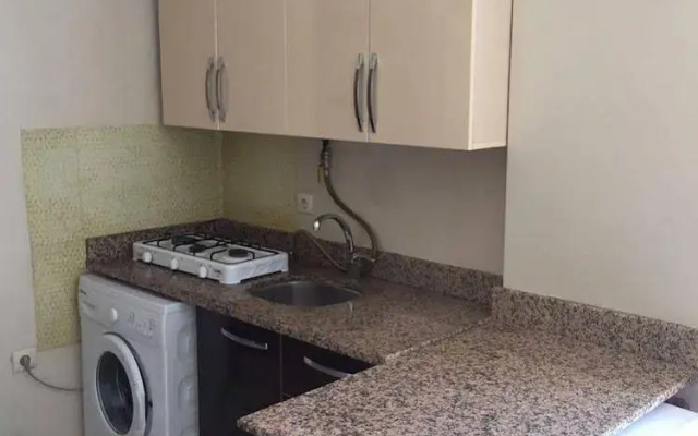 Zoviya Hill White Apart