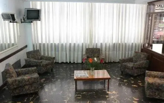 Hotel Rodney