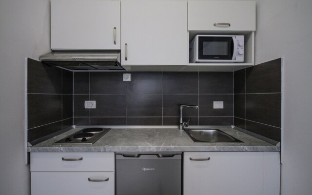 Opera Apartments and studio