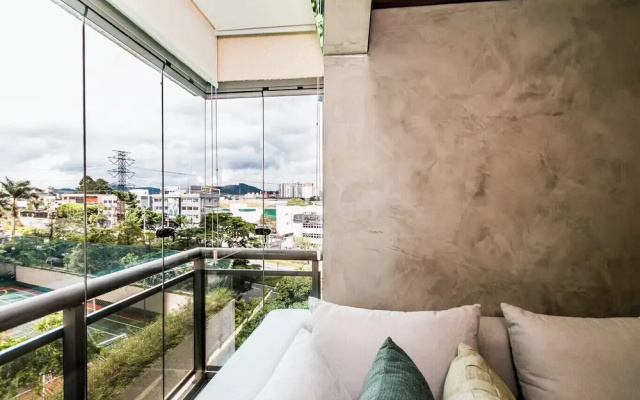 Apartamento Climatizado com Garagem em Alphaville