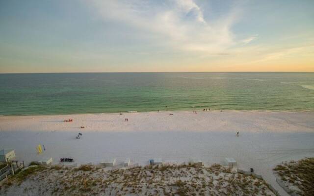 Pelican Beach 1008 1 Bedroom Condo by Pelican Beach Management