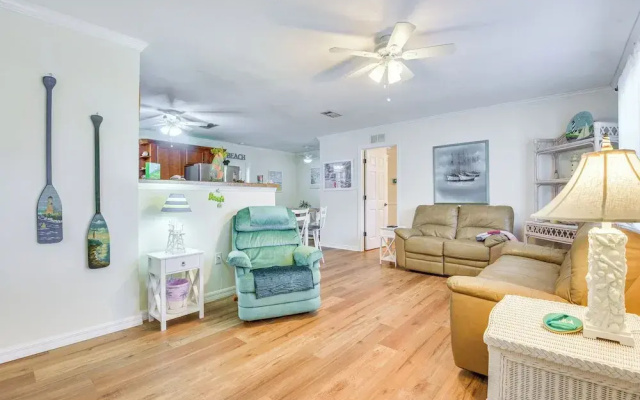 1 Mi to Anna Maria Island: Pet-friendly Retreat