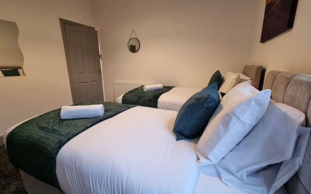 Cosy Stay in Stoke on Trent By Villazu