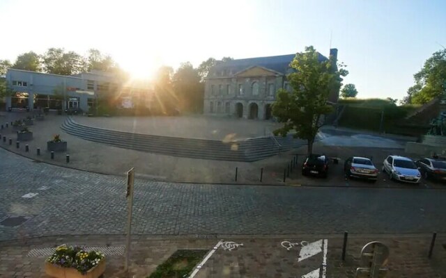 Hyper Centre Parking Wi-fi Netflix