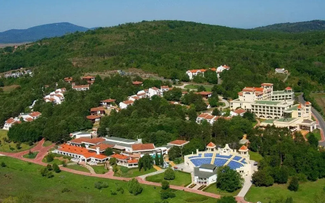 Holiday Village