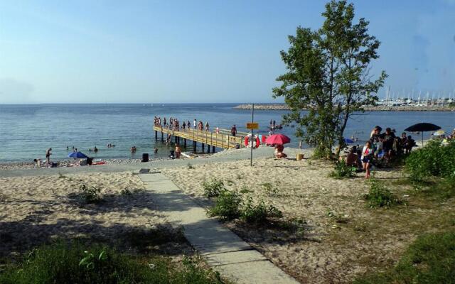 Första parkett, 50m till strand