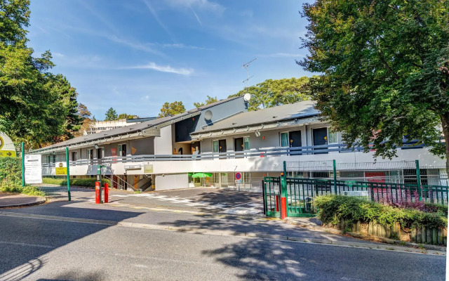 B&B Hotel Louveciennes