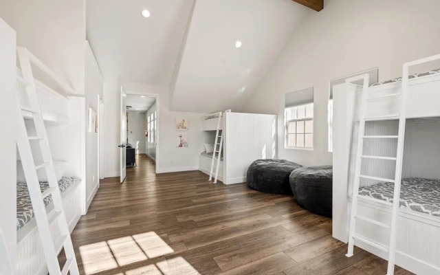 Zion's Haven #f4 4 Bedroom Townhouse