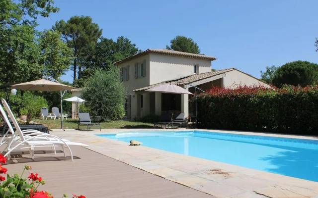 Magnificent Holiday Home With Pool