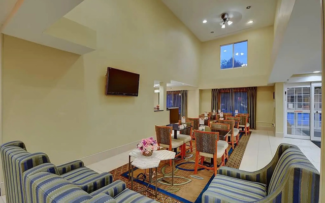 Keene Elm City Hotel, Ascend Hotel Collection