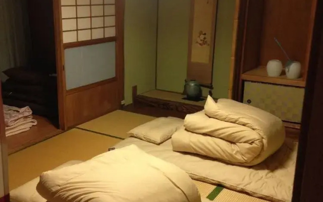 Shin-Osaka Backpacker's Hostel