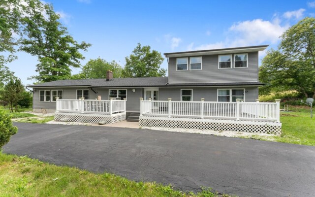 Pocono Pines by Boutiq