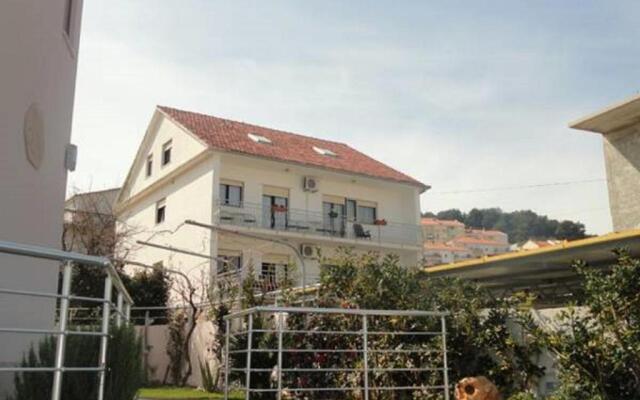 Apartments Šimun - 15m from beach