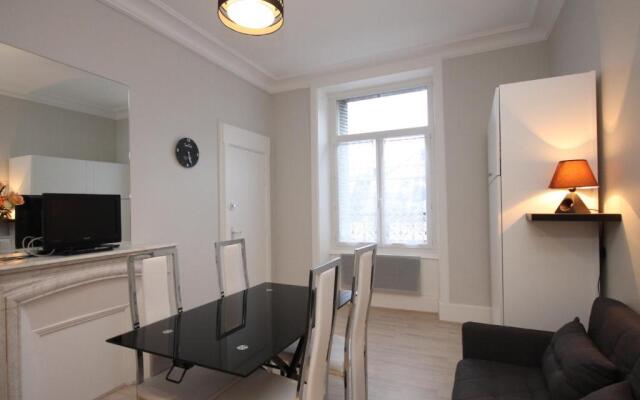 Appartement Mont-Dore, 1 pièce, 3 personnes - FR-1-608-176