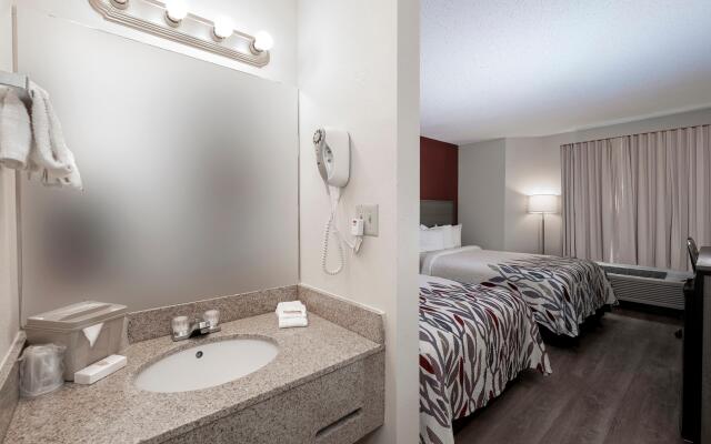 Red Roof Inn Clifton Park