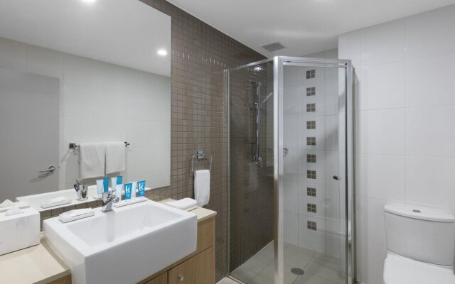 Meriton Suites Waterloo