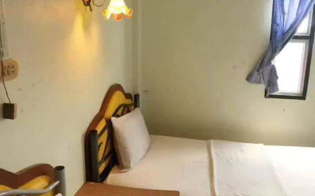Kanok Inn Hostel