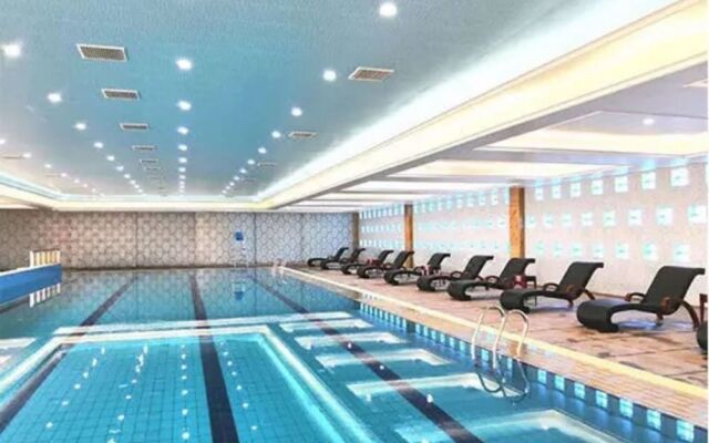 Maison New Century Hotel Cixi