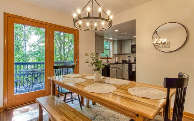 Pinecrest Townhomes-1K-2Q Unit-Renovated