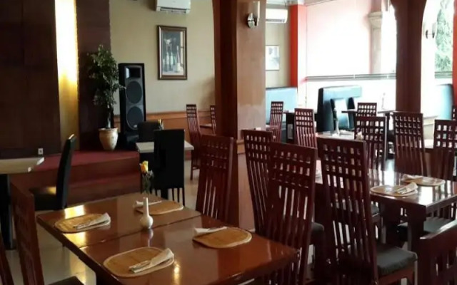 Permata In Hotel