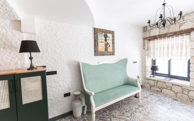 Mastika 1944 Alacati