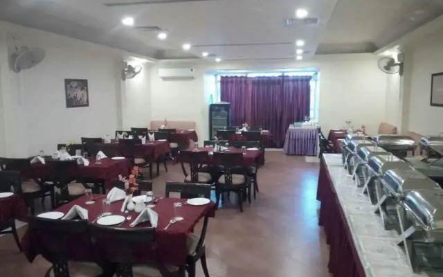 Hotel Premashram Bodhgaya
