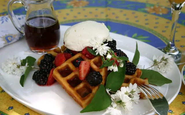 L'Auberge Provencale Inn & Restaurant