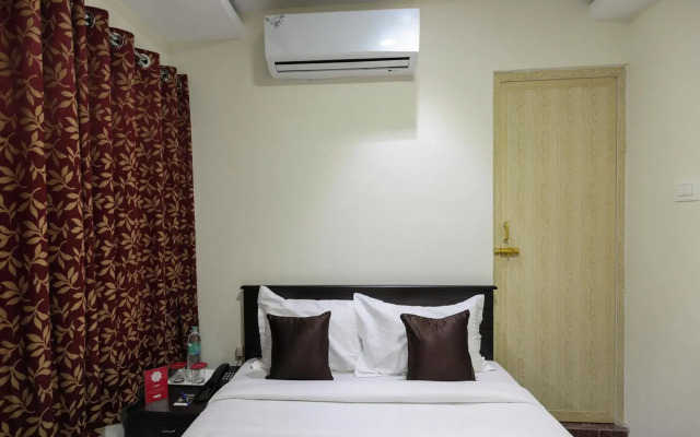 OYO Flagship 4584 India Gate