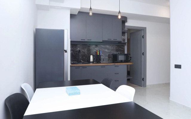 2Bd1Bath Pushkin ave 58 2ndfloor next to church.