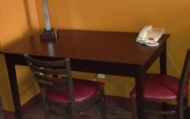 Days Inn Liberty / NE Kansas City