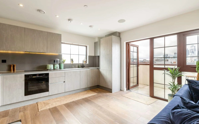 City View Spacious 2 Bedroom Penthouse