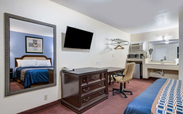 Rodeway Inn & Suites Blythe I-10