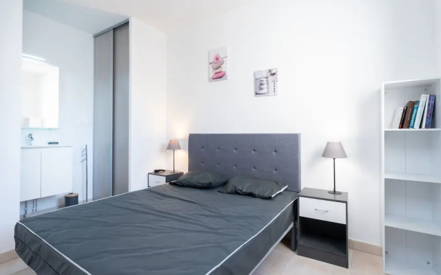 Relaxing Coastal Villa Retreat