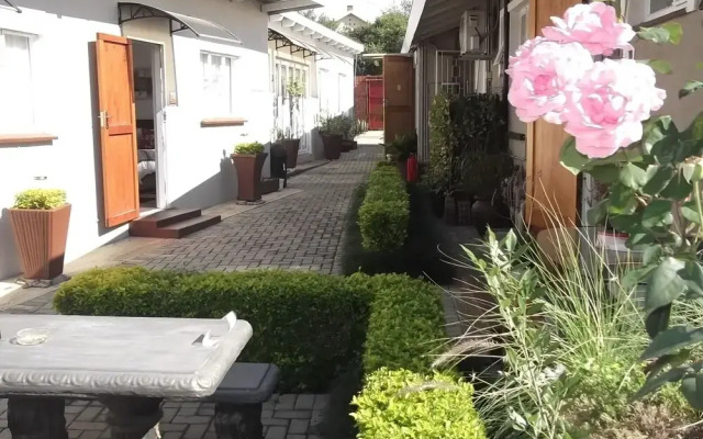 CasaKaya Bed & Breakfast