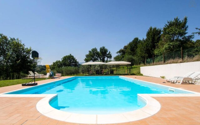 House With 2 Bedrooms in Spoleto, With Wonderful City View, Pool Acces