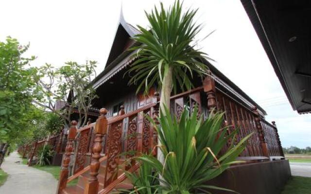 Ruean Thai Home Resort