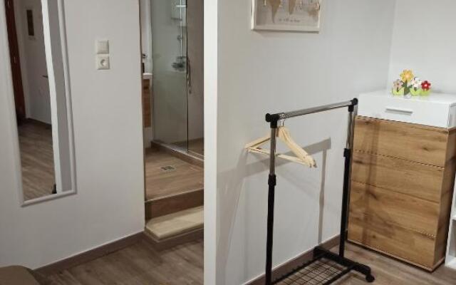 STUDIO-10