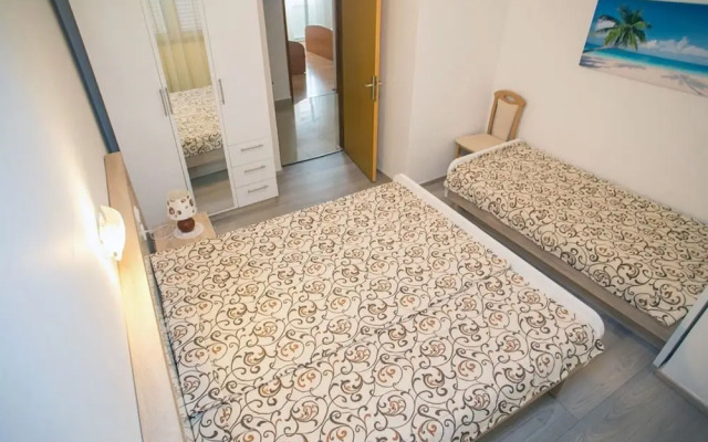 Irena - 100m From the sea - A4 Veliki Prvi kat