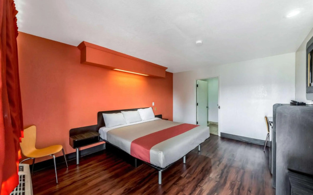 Motel 6 San Antonio, Tx - Frost Bank Center