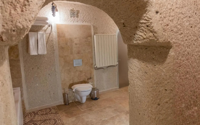 Grand Elite Cave Suites