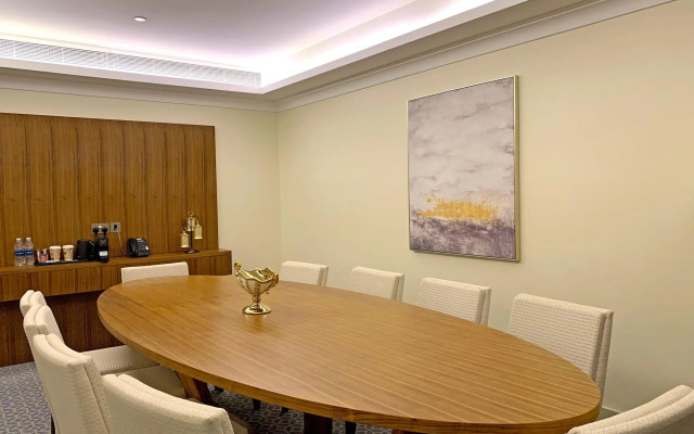 Grand Swiss-Belhotel Waterfront Seef